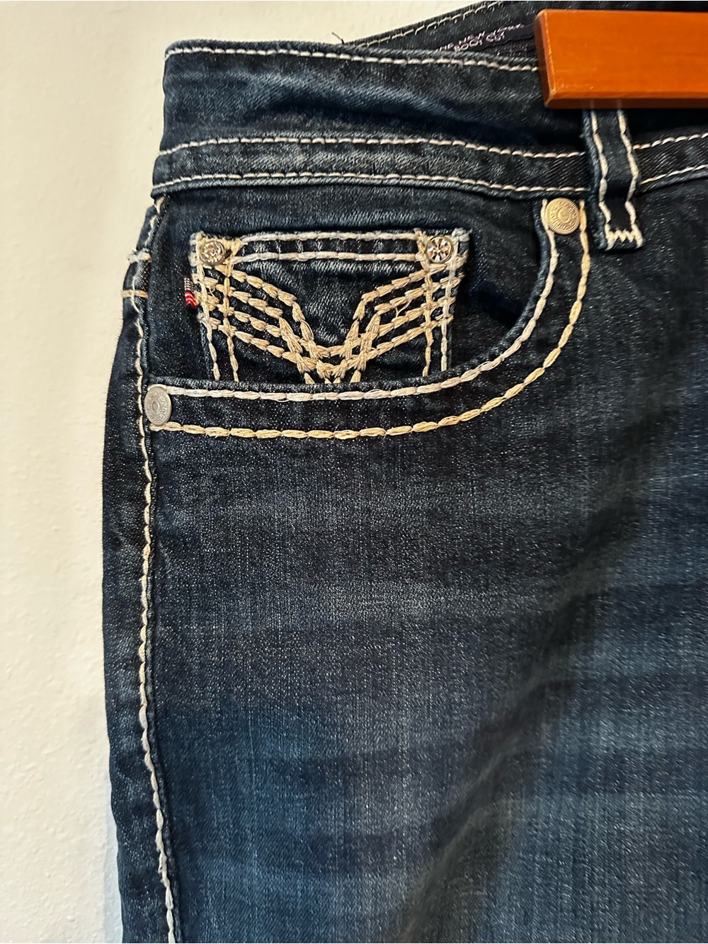 Vigoss The New York Flap Pocket Jeans Bold Stitch Dark Wash 18 33 EUC - Picture 2 of 7